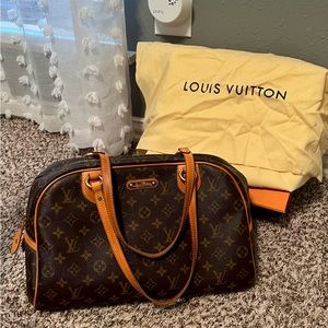 LOUIS VUITTON
Monogram Montorgueil GM